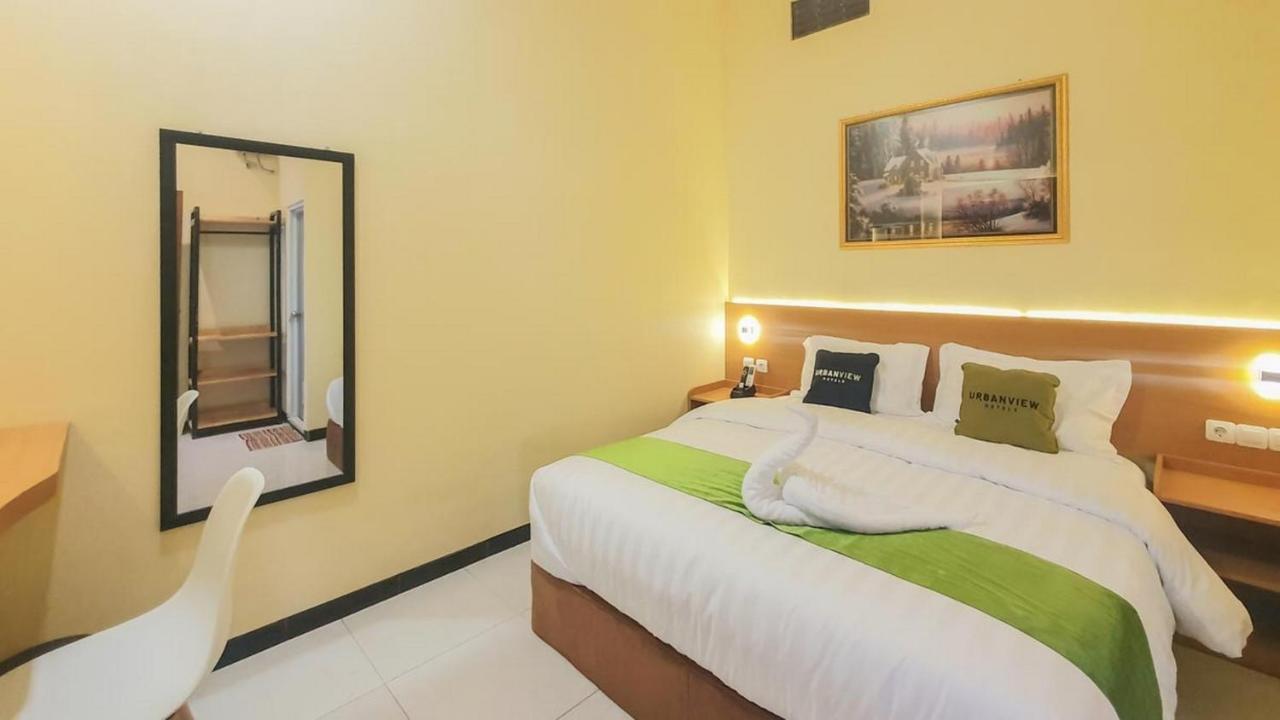 Urbanview Hotel Sakura Kampung Inggris Pare By Reddoorz Exterior foto